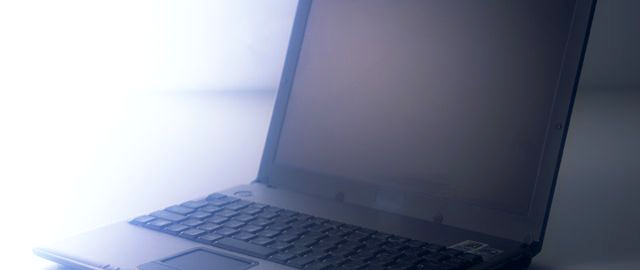 WEB利用ではエリアの広いイーモバイル